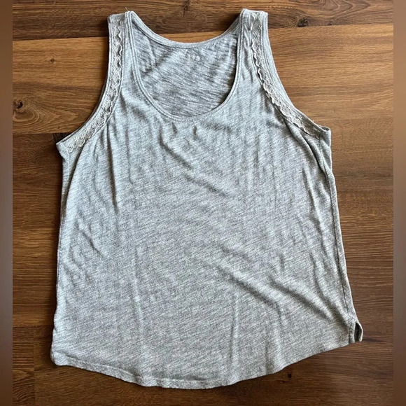 🔥4/$20 Loft Tank Top - Picture 2 of 8
